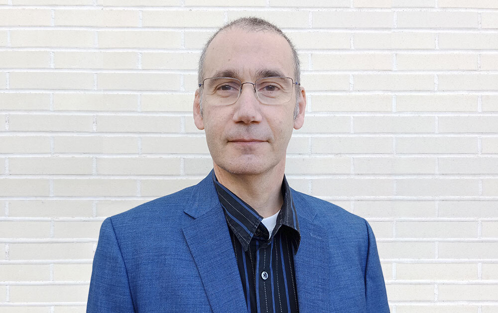 Juan Cruz Ripoll: «Tener una buena base de conocimientos es fundamental para la comprensión lectora» 1 Juan Cruz
