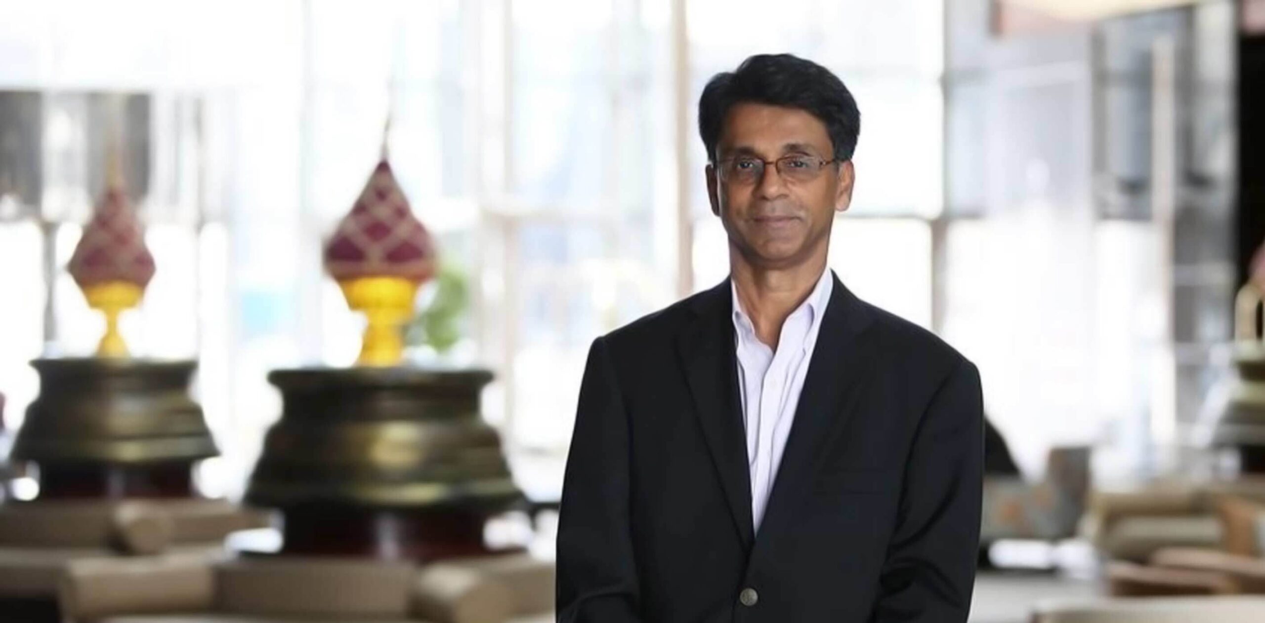Prakash Nair: «Si los niños y profesores están encerrados en las aulas, están claramente atrapados en un modelo educativo obsoleto» 1 Prakash Nair scaled